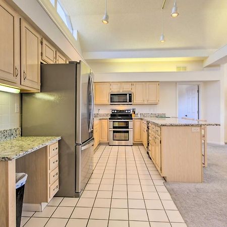 Bright Waterfront Condo With Resort Amenities! Lake Ozark Buitenkant foto