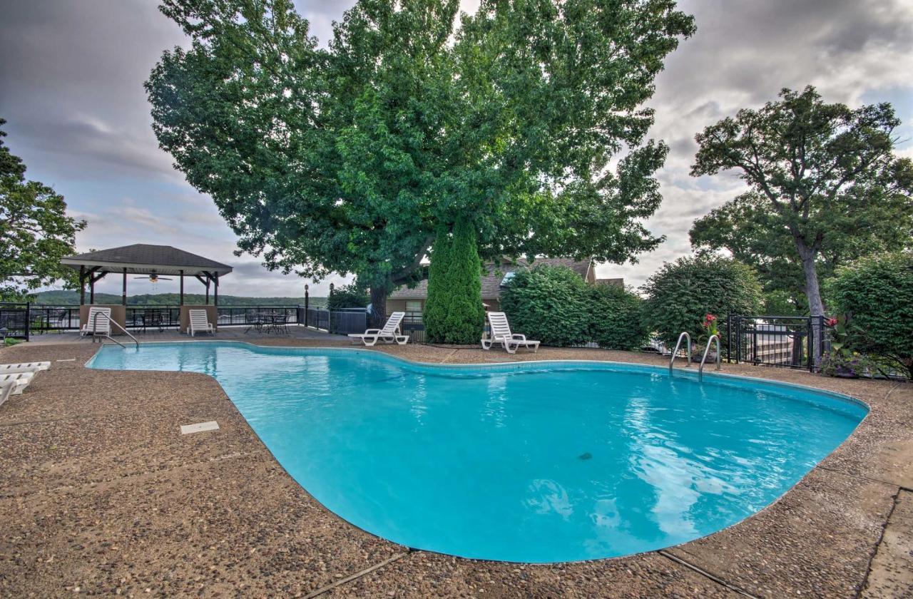 Bright Waterfront Condo With Resort Amenities! Lake Ozark Buitenkant foto